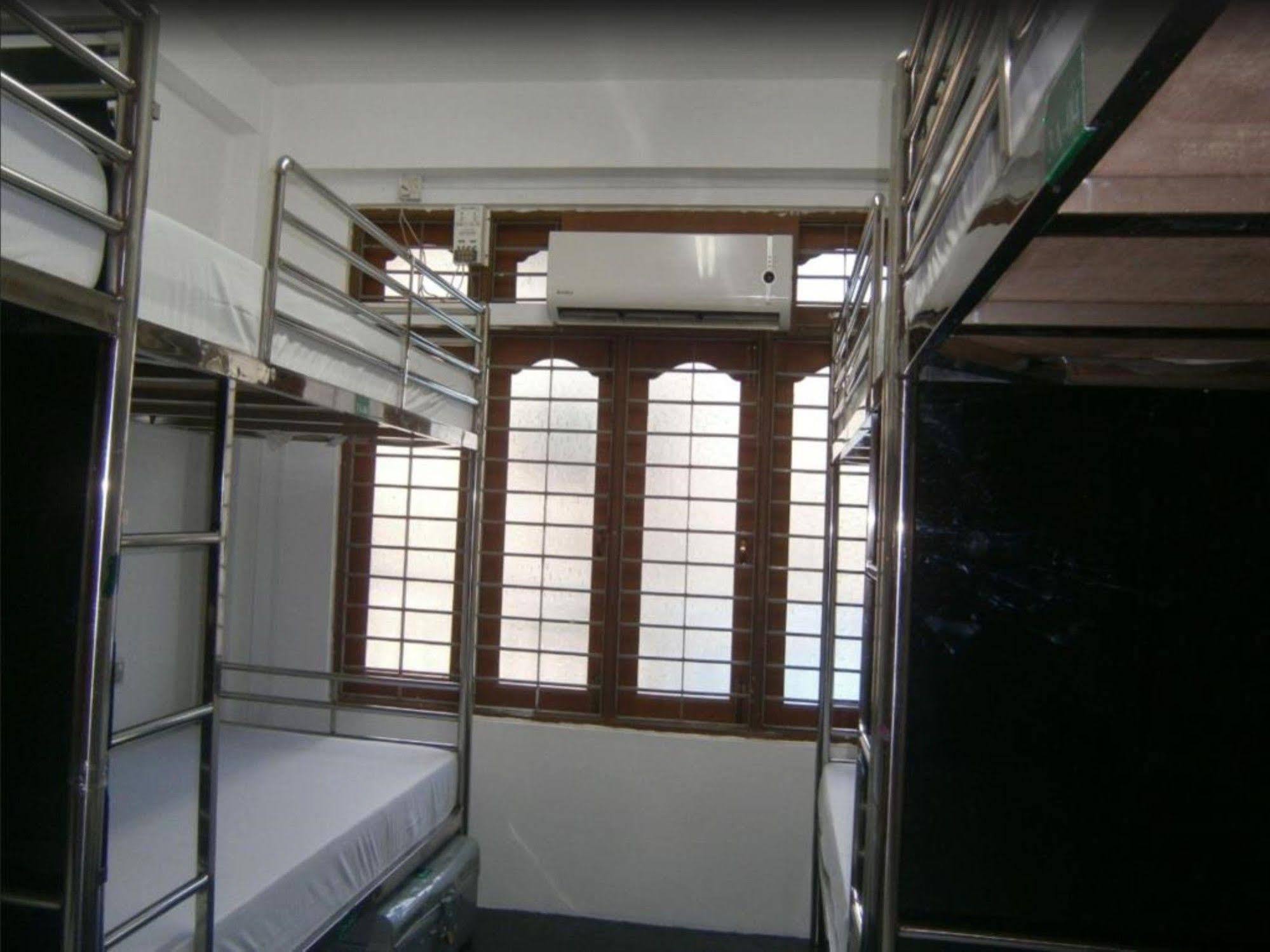 Hostel9 Rangoon Buitenkant foto