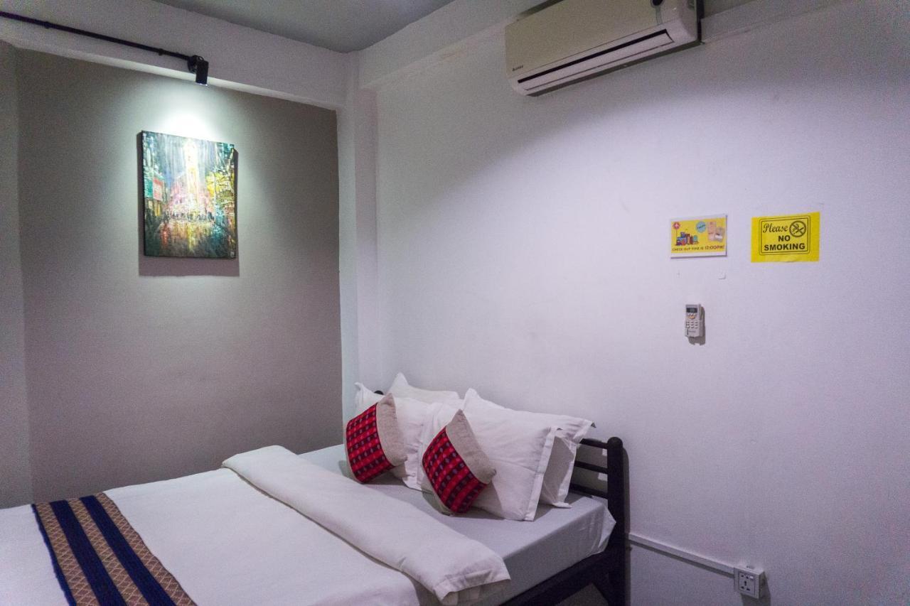 Hostel9 Rangoon Buitenkant foto