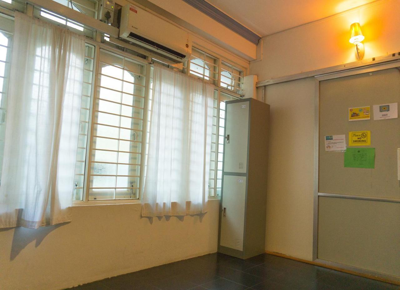Hostel9 Rangoon Buitenkant foto