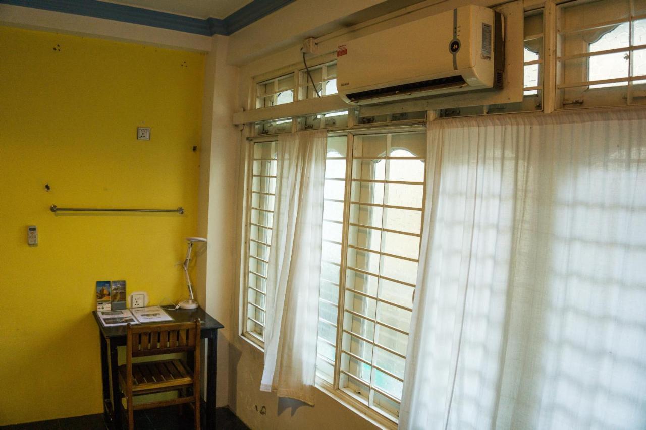 Hostel9 Rangoon Buitenkant foto